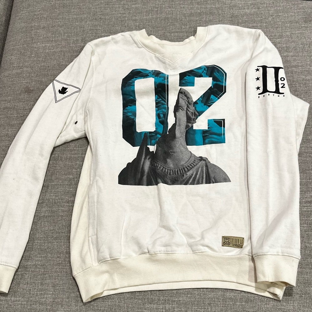 Men’s crewneck